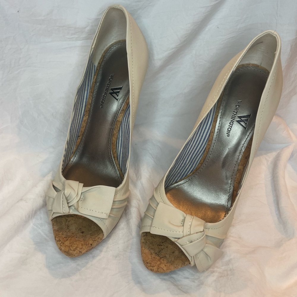 Worthington Beige Peep-Toe Heels with Bow